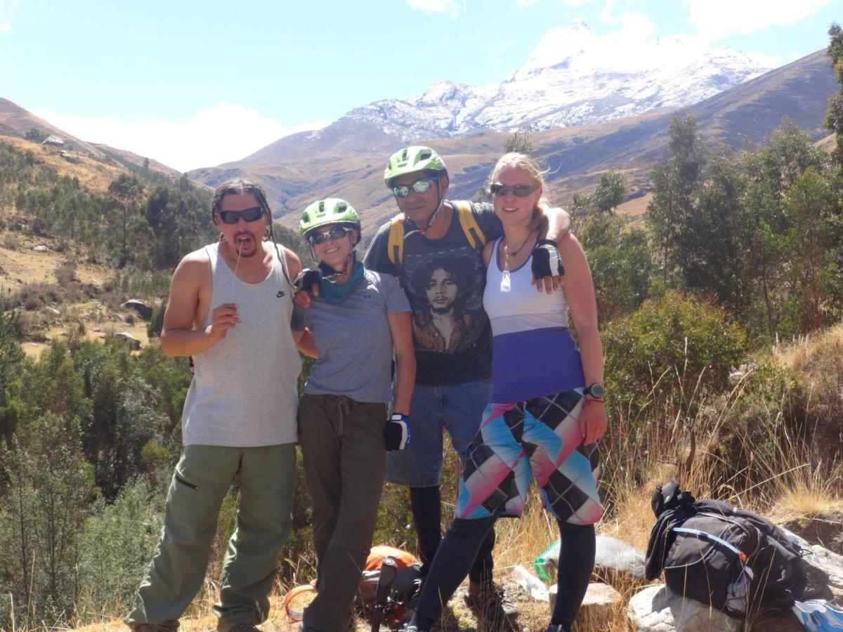 Monkeywasi Climbing Hostel Huaraz  Extérieur photo