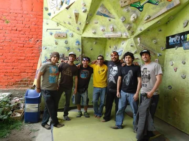 Monkeywasi Climbing Hostel Huaraz  Extérieur photo